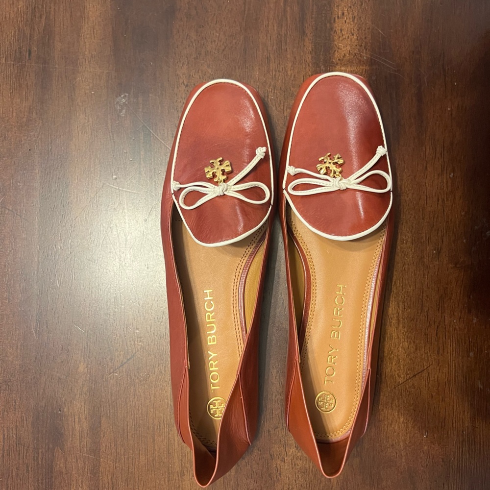 Tory Burch Charm loafer smoked paprika
